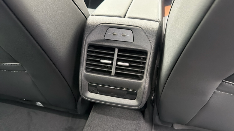 Volkswagen Passat 1.5 eTSI R-Line 5dr DSG Petrol Estate